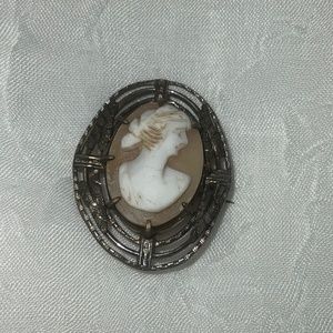 Antique Hand Carved Victorian Cameo Brooch